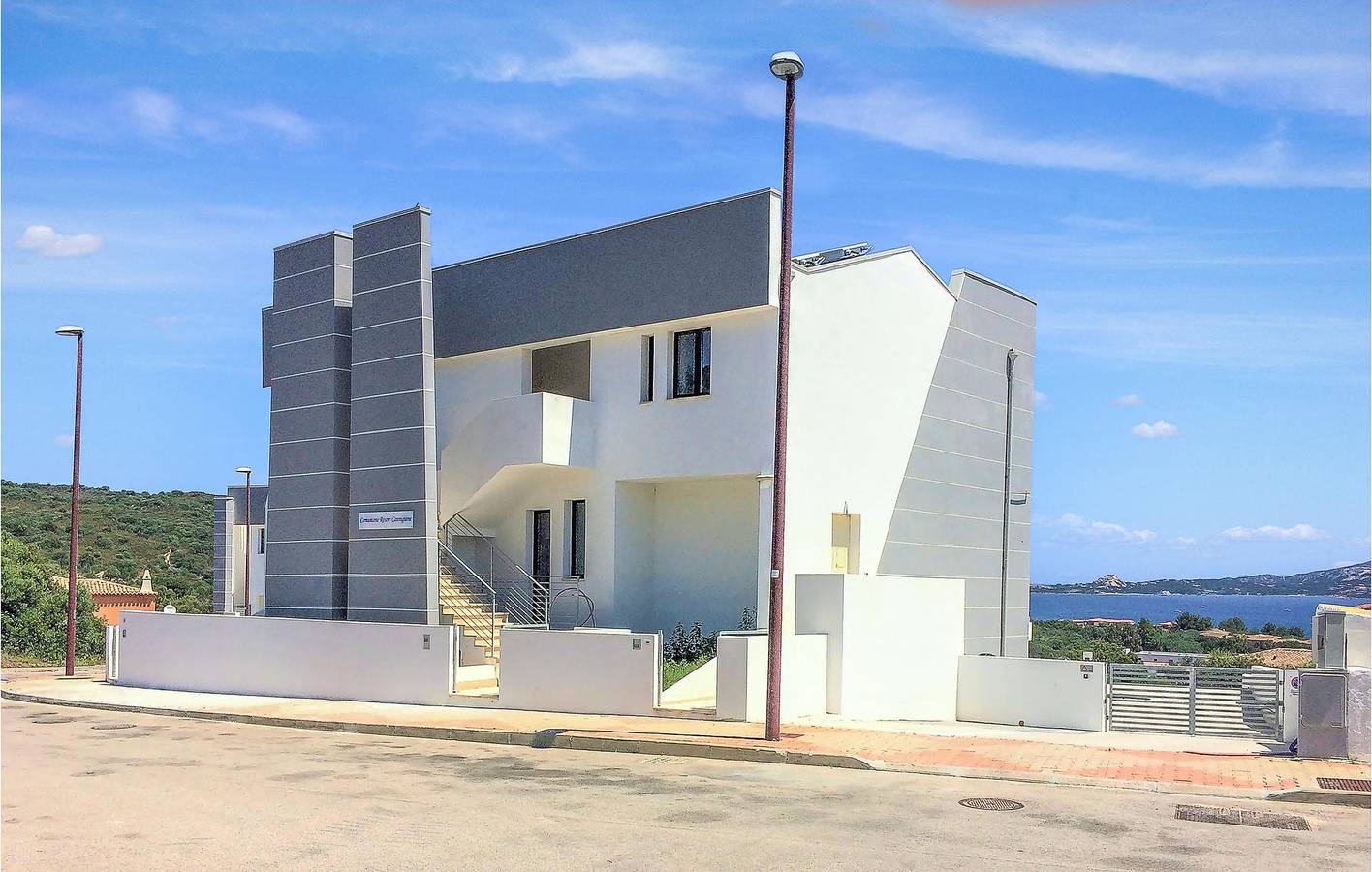 Ganze Ferienwohnung, Apartment mit Meerblick, Parkplatz, AC, Pool und WiFi in Cannigione, Arzachena