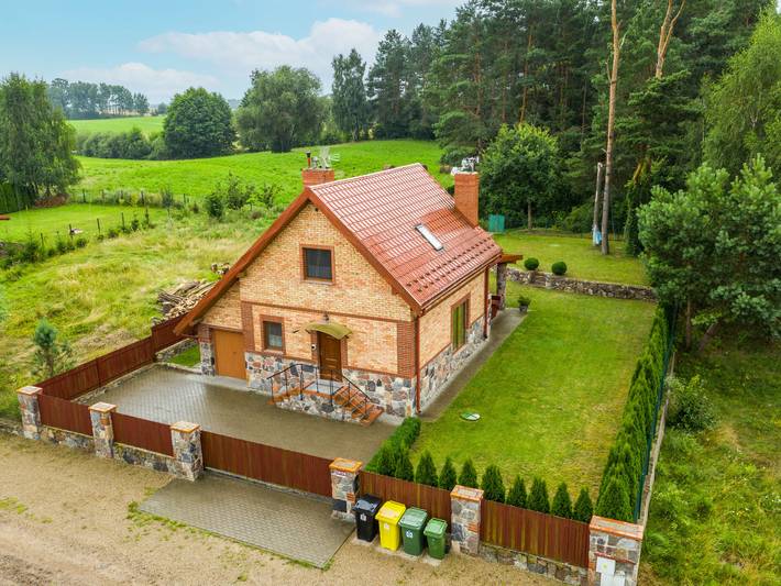 Luxus-Ferienhaus für 8 Personen, mit Terrasse und Garten in Ermland-Masuren