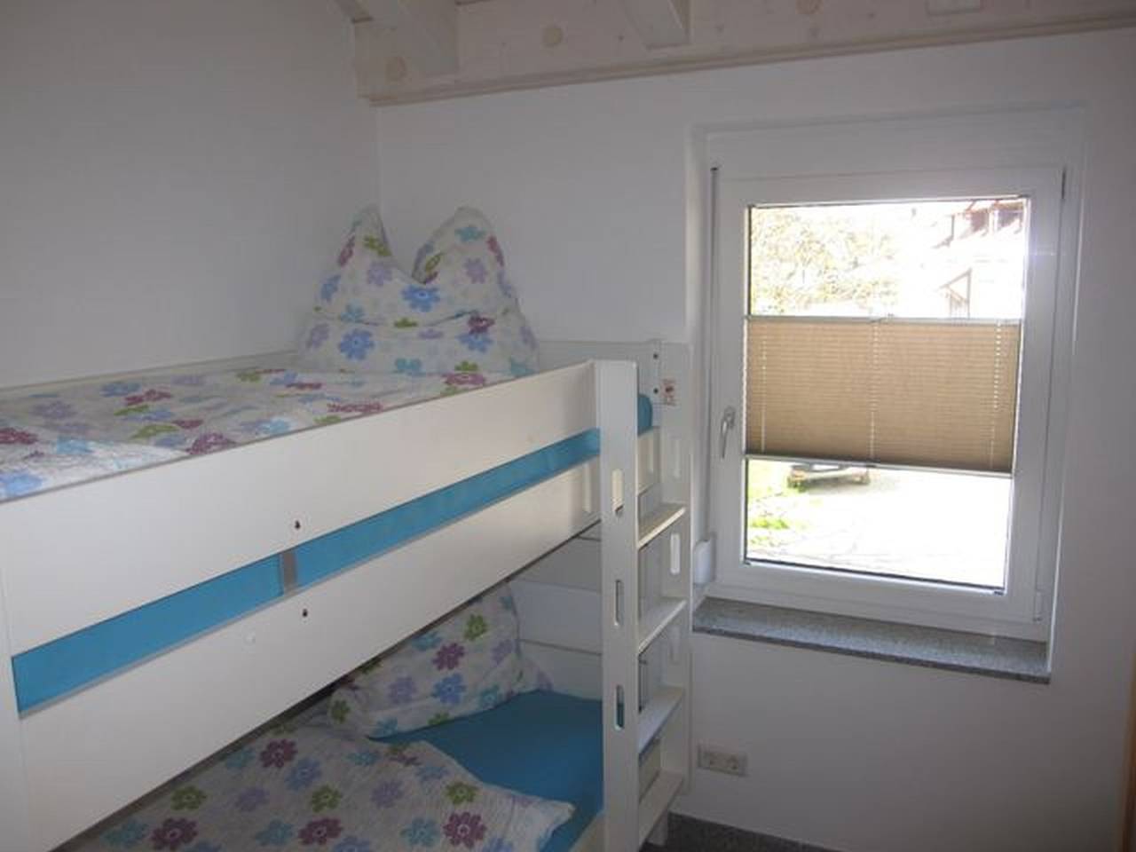Ganze Wohnung, Ferienwohnung 'Golden Delicious' mit gemeinsamer Terrasse, Gemeinschaftsgarten und Wi-Fi in Salem, Bodenseekreis