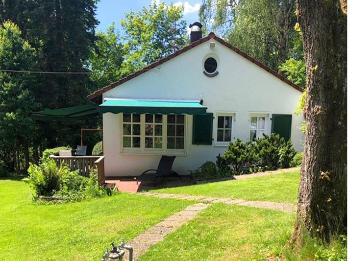 Ferienhaus für 4 Personen, mit Pool und Garten sowie Terrasse - 1