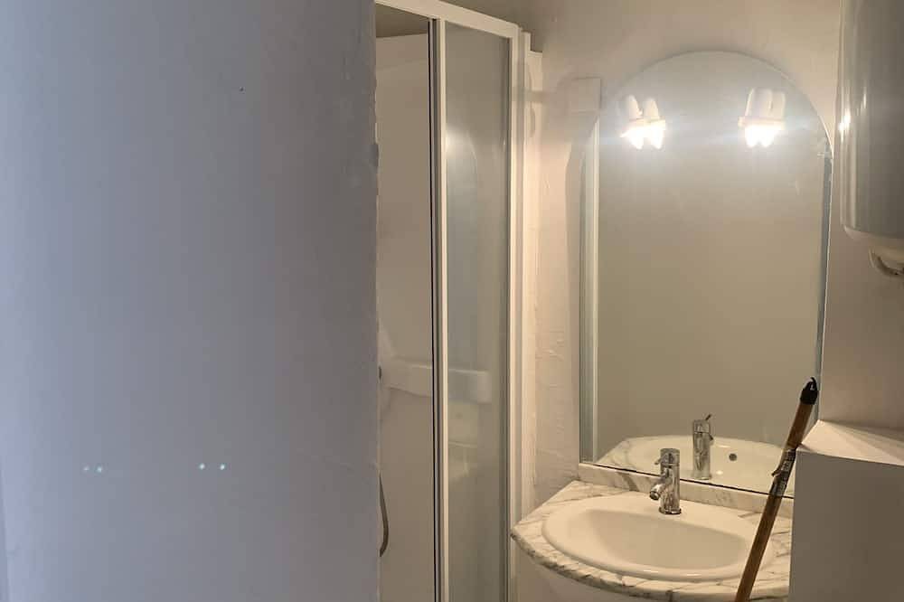 Ganze Wohnung, Charmant Studio in Bormes-les-Mimosas, Parc national Port-Cros
