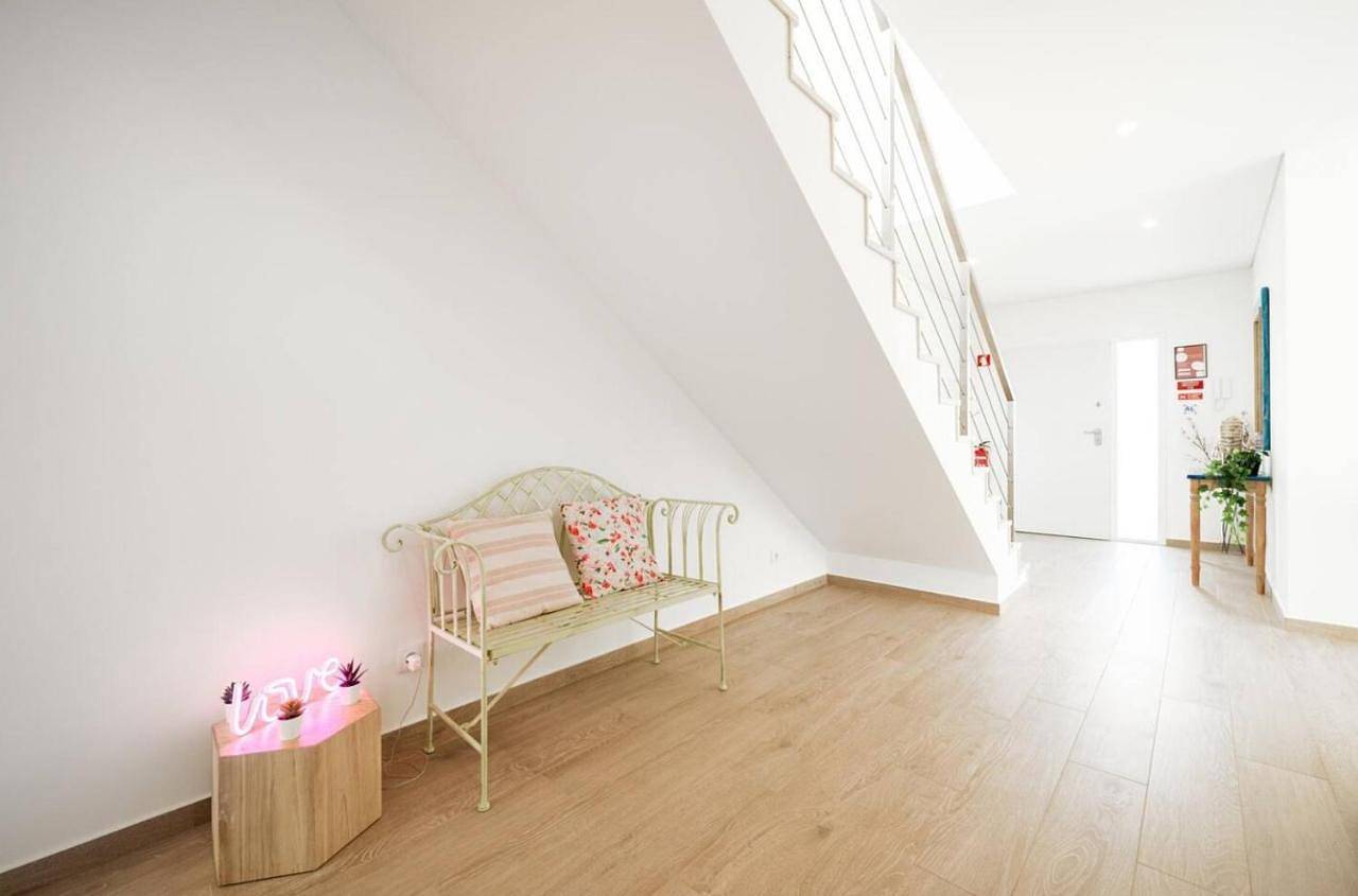Three-Bedroom House in São Martinho do Porto, Leiria distrito
