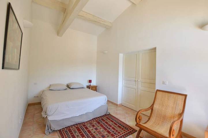 Location de vacances pour 10 personnes, avec jardin à Rousset - 2