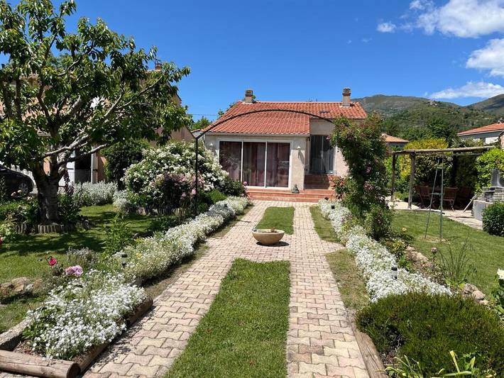 Chalet para 6 personas, con vistas y jardín - 1