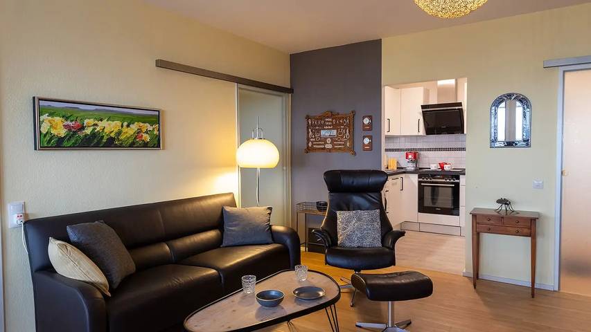 Ferienwohnung für 2 Personen, mit Balkon rund um die Havenwelten