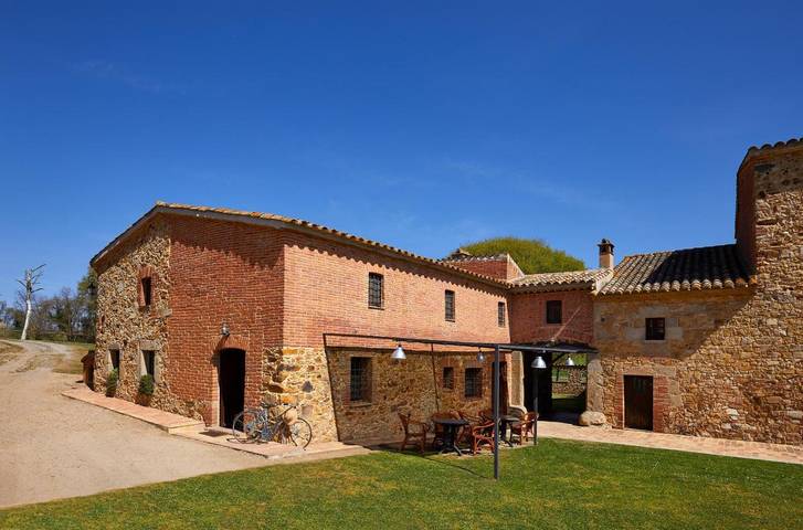 Casa rural para 20 personas, con Terraza y Jardín además de Piscina y Vistas en Cassá de la Selva - 2