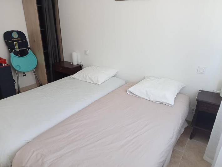 Location de vacances pour 2 personnes, avec terrasse à La Bastide-Puylaurent - 3