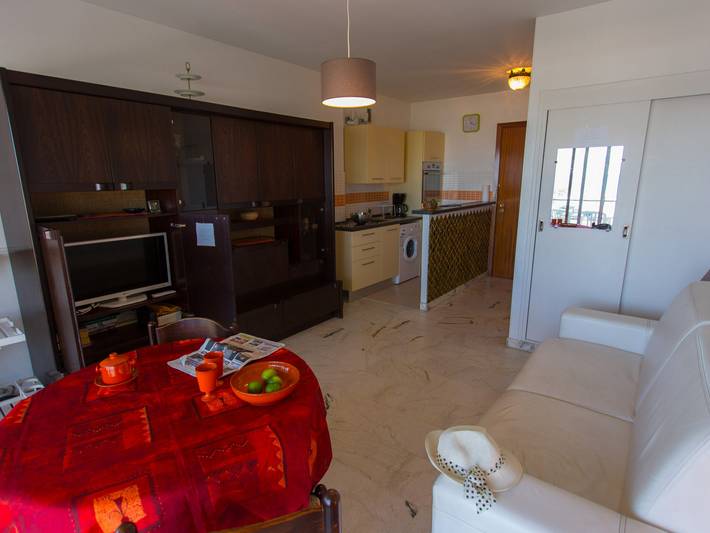 Studio entier, Studio face mer avec terrasse, proche plages et centre, Wifi gratuit in Menton, Côte méditerranéenne (France)