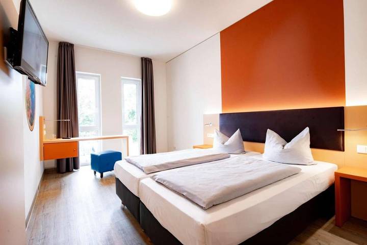 Hotel für 2 Personen, mit Terrasse und Pool sowie Sauna in Siegburg - 2