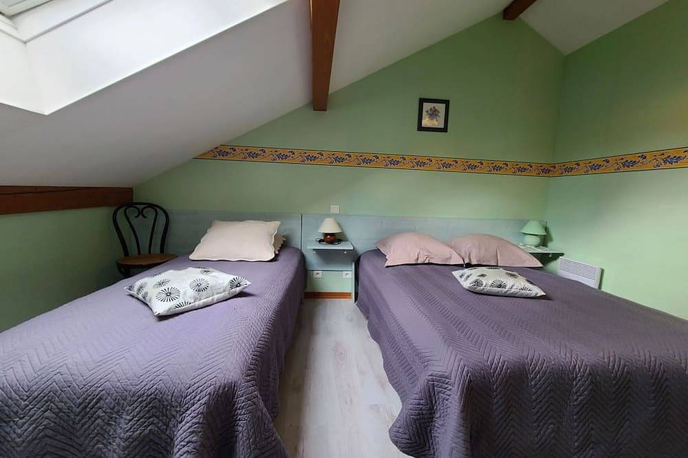 Geheel appartement, Cozy Mountain Getaway with Terrace, Near Spa & Casino in Le Val-d'Ajol, Parc naturel régional des Ballons des Vosges