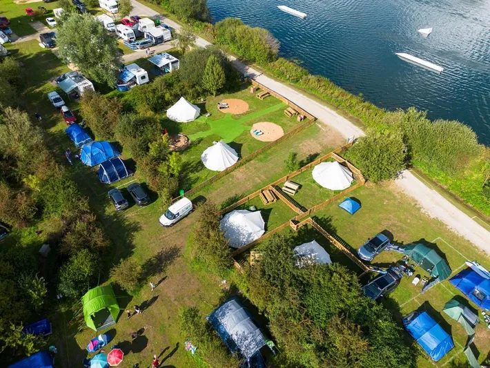 Zelt für 6 Personen, mit Ausblick und Garten sowie Seeblick, mit Haustier - 1