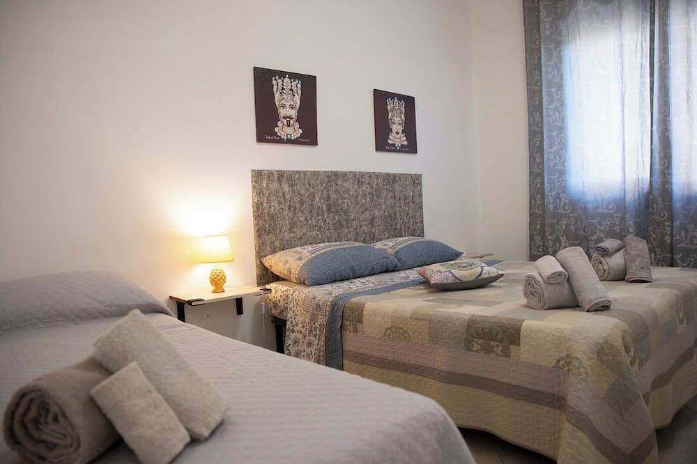 Welcome to the south: 5minutes from the scala dei turchi 800meters from the beach. in Scala dei Turchi, Realmonte