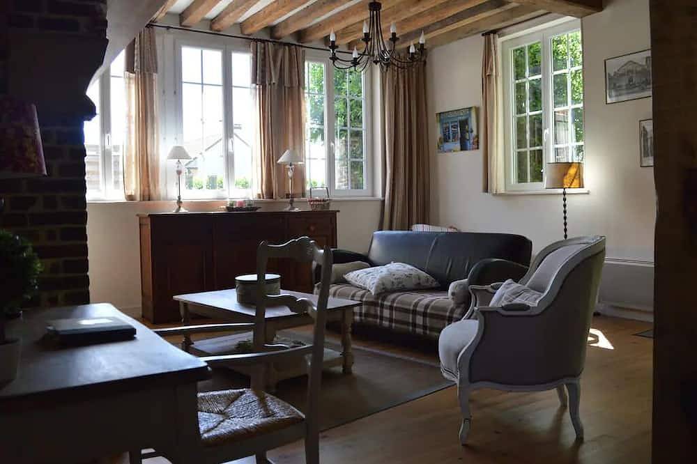In the heart of the Pays d'Auge, charming little house... in Livarot-Pays-d'Auge, Lisieux und Umgebung