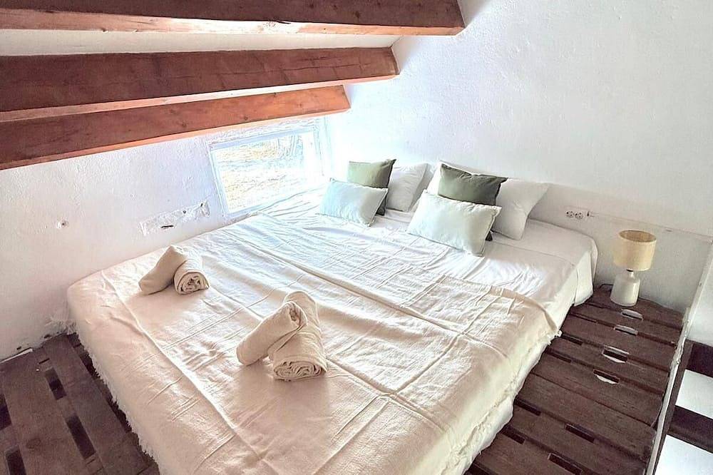 Entire apartment, Bossa apartment in Ses Figueretes, Ibiza (Municipality)