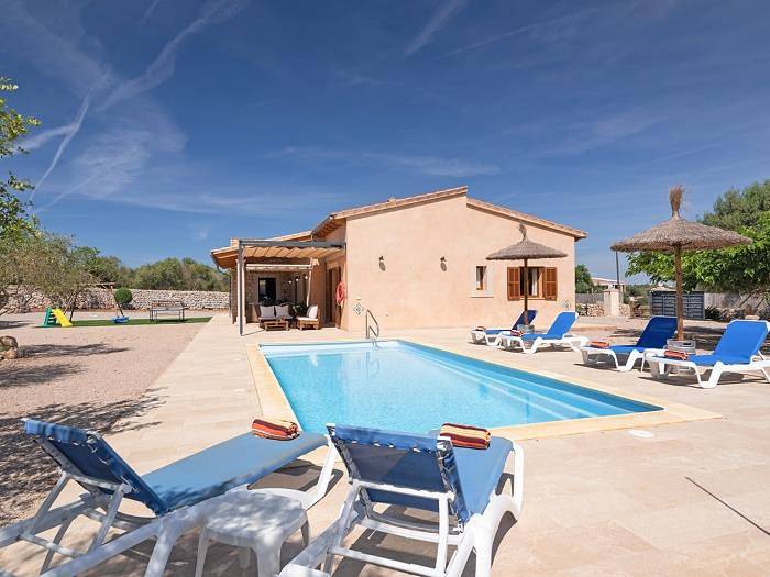 Finca für Gruppen für 6 Personen, mit Pool und Garten, kinderfreundlich in Ses Salines - 2