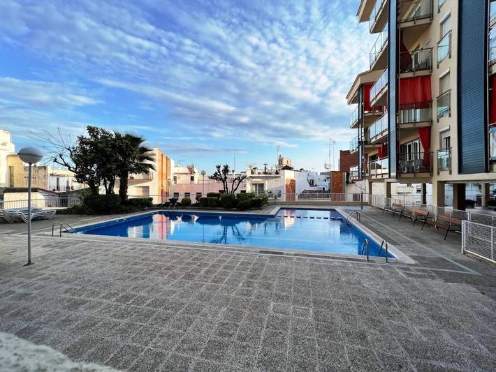 Apartamento vacacional entero, Apartamento con piscina a 300m playa y tren in Platja de les Escaletes (Sant Pol de Mar), Sant Pol de Mar