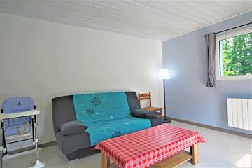 Gîte for 5 People in Saint-Sauveur-d'Émalleville, Seine-Maritime, Photo 4