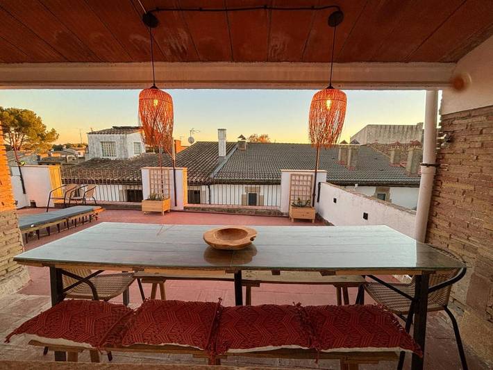 Casa rural para 11 personas, con terraza y vistas en Ordis