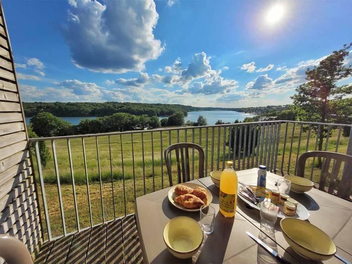 Location de vacances pour 4 personnes, avec Terrasse à Baives