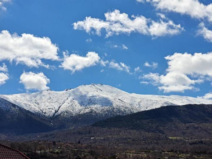 Casa de vacaciones para 12 personas, con vistas además de jardín y piscina en Valle del Alberche - 3
