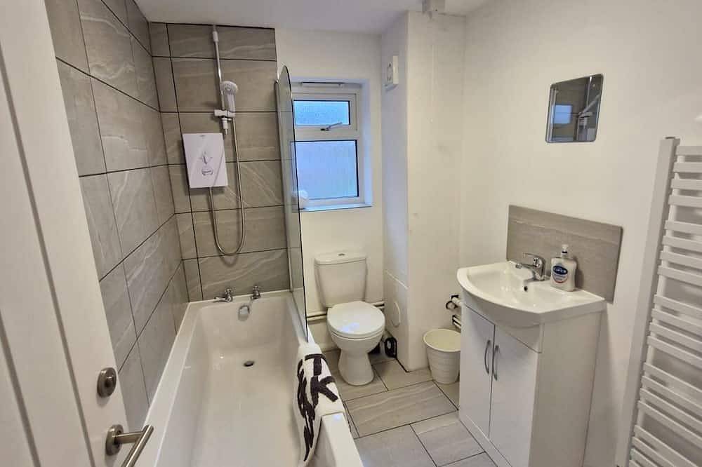 Apartment for 4 People in Bedford, Bedfordshire