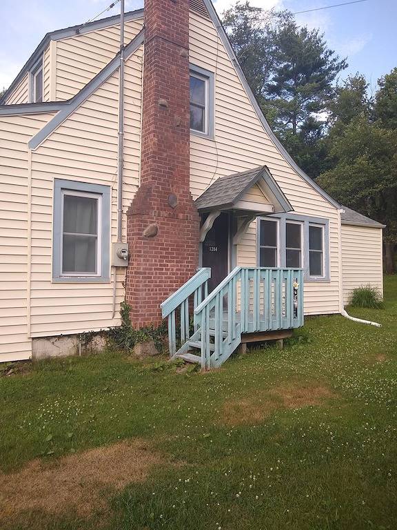 5 minutes from original Woodstock site. in Sullivan County