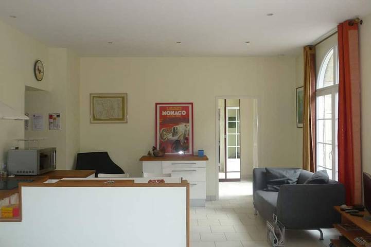 Charming Cottage with Private Gardens, Baby Gear, Near Cognac in Cognac, Charente