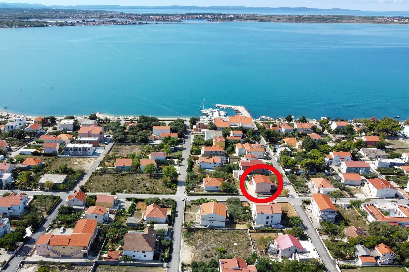 Ganze Wohnung, 3-Zimmer-Ferienwohnung mit Terrasse und Meerblick Vrsi - Mulo, Zadar A-18914-a in Mulo, Vrsi