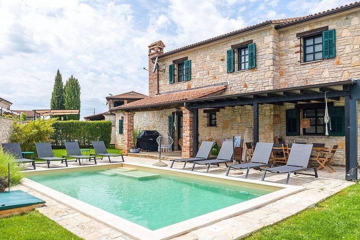 Villa für 8 Personen, mit Garten und Balkon - 1