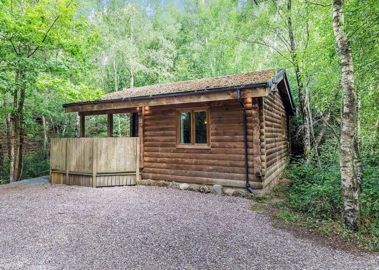 Woodpecker Log Cabin 2 in Alton Towers, Staffordshire