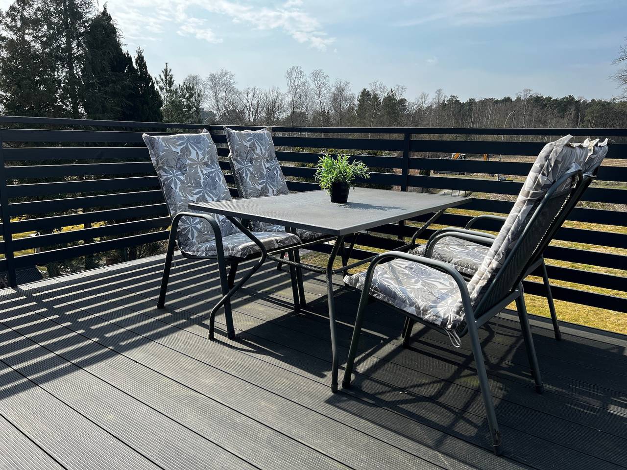 Ganze Wohnung, Ferienwohnung 'Stern' mit Privatterrasse, Balkon und Wi-Fi in Winsen (Aller), Aller-Leine-Tal