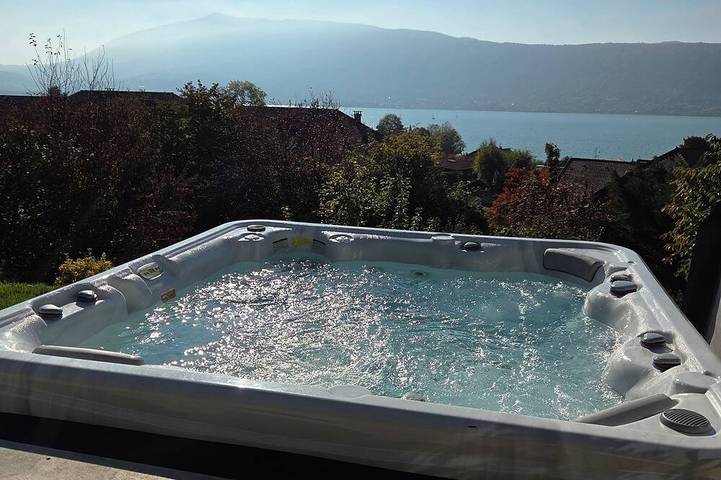 Villa pour 8 personnes, avec jardin à Veyrier-du-Lac