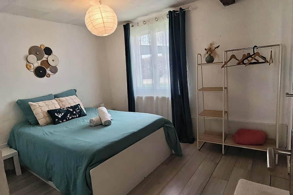 Detached house with enclosed garden in Abbeville, Abbeville region