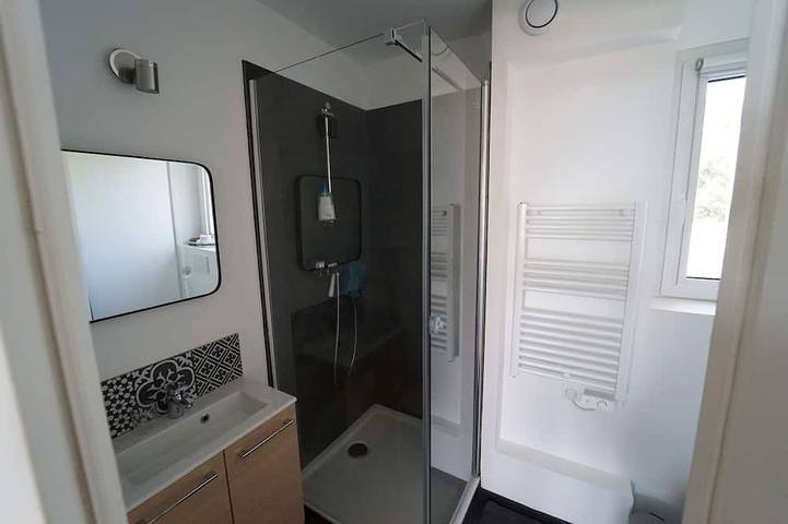 Gîte pour 6 personnes, avec terrasse dans Port de Saint-Jean - 3