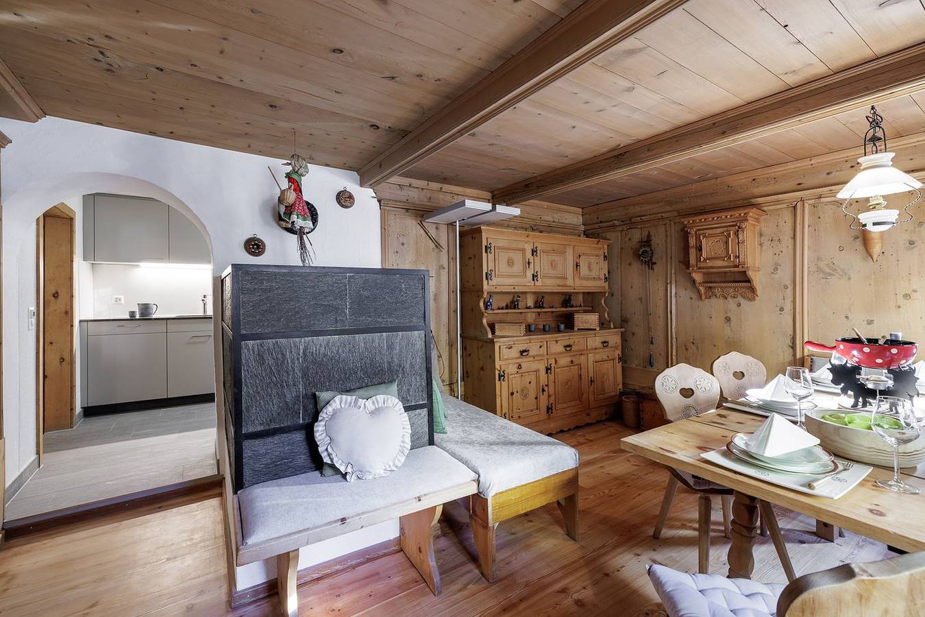 Ganze Wohnung, Chasa Macun – Stilvolles Ferienhaus für Familien mit Bergblick in Scuol in Scuol, Unterengadin