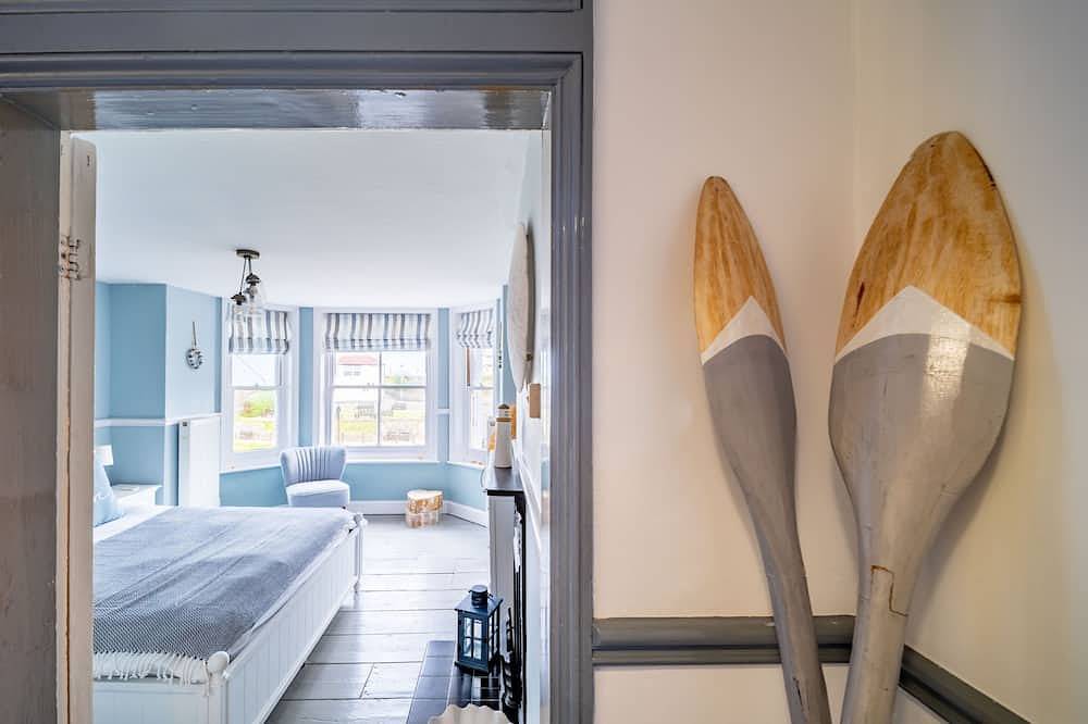 Seaforth - Fabulous Family House, seconds from the Beach with stunning Sea Views in Cromer, Norfolk Coast