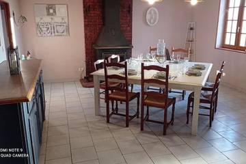 Cottage pour 9 personnes, avec jardin, animaux acceptés à Gannay-sur-Loire