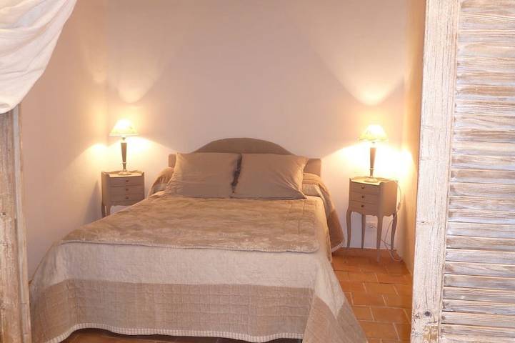 Location de vacances pour 3 personnes, avec jardin à Le Tholonet - 2