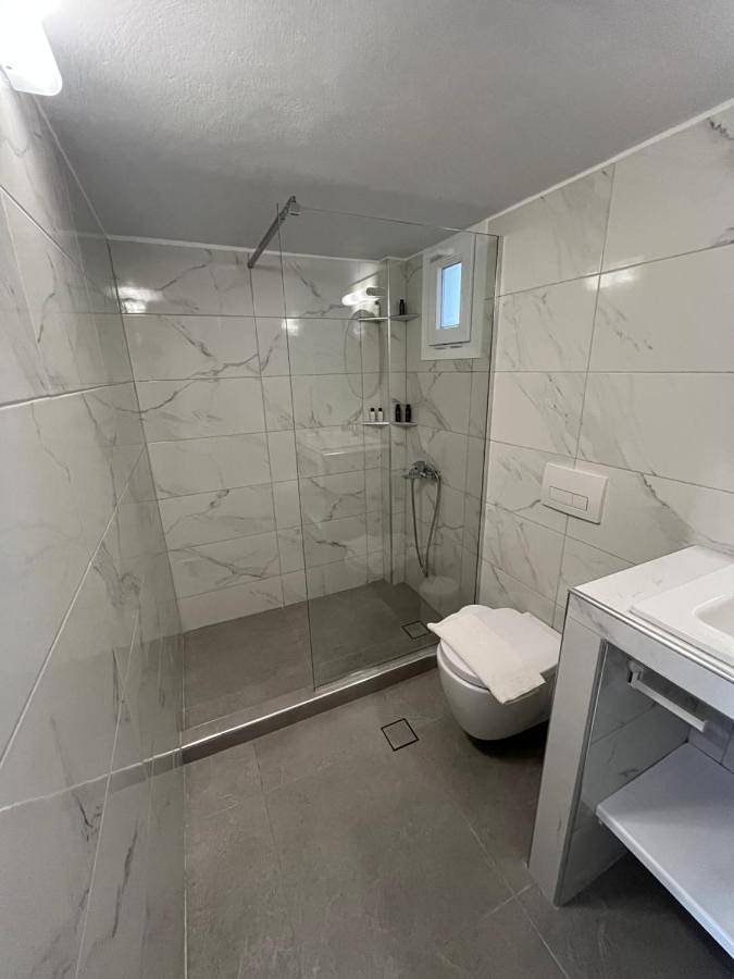 Maison d’hôte pour 3 personnes, avec vue et jardin à Santorin - 2