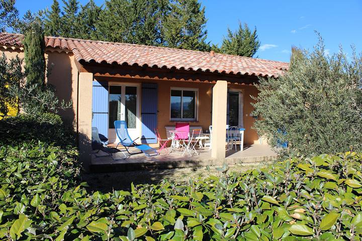 Gîte pour 6 personnes, avec Terrasse et Jardin à Valensole