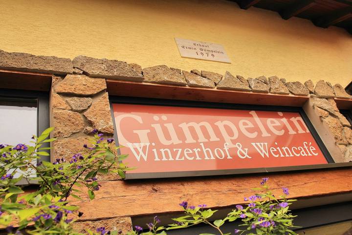 Ferienwohnung für 6 Personen, mit Balkon/Terrasse und Terrasse sowie Garten und Pool in Unterfranken - 2