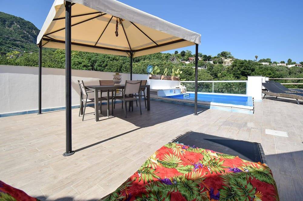 Amazing home in Casamicciola Terme with sauna in Casamicciola Terme, Ischia