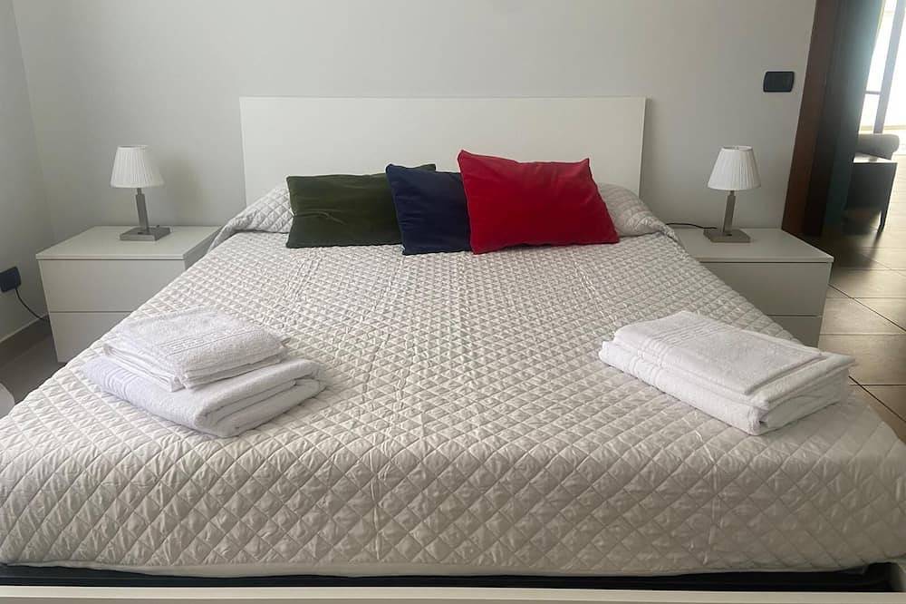 Apartamento entero, The Color Loft, comfortable apartment in the city center in Barletta, Via Francigena