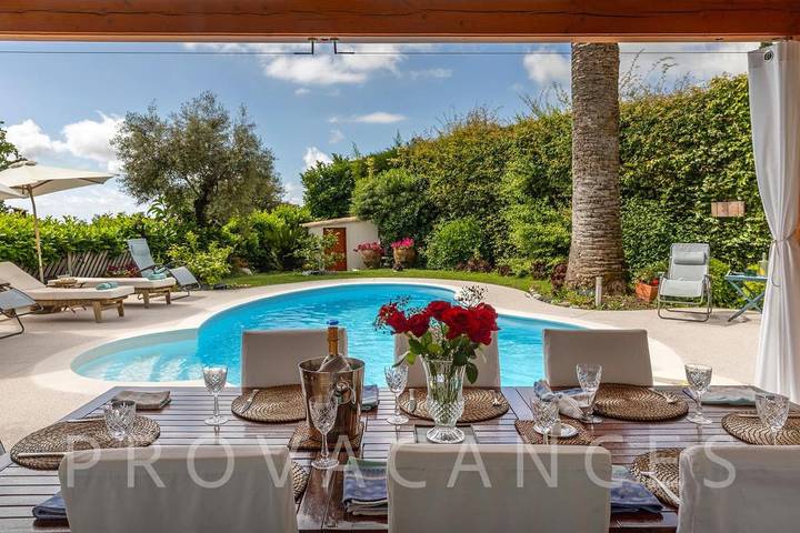 Villa for 8 people, with garden and pool - 1
