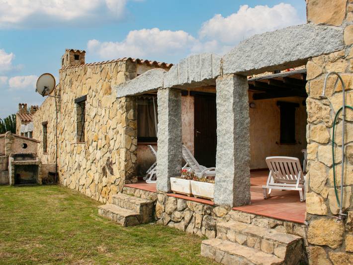 Location de vacances pour 10 personnes, avec jardin et terrasse, animaux acceptés à Castiadas - 3