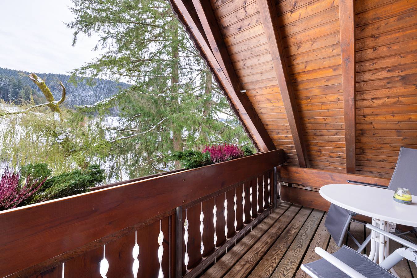 Zimmer 'Doppelzimmer 7' mit Bergblick, Gemeinschaftsterrasse und Wi-Fi in Alpirsbach, Kinzigtal