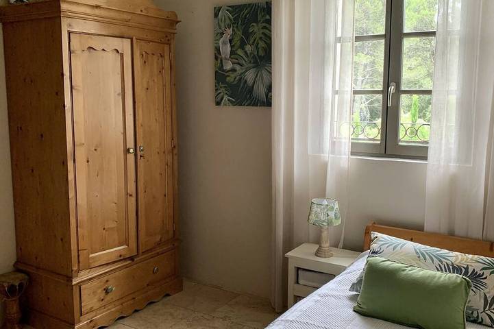 Location de vacances pour 10 personnes, avec jacuzzi et jardin, animaux acceptés à Eygalières - 4