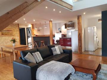 Gîte pour 8 personnes, avec jacuzzi à Oloron-Sainte-Marie