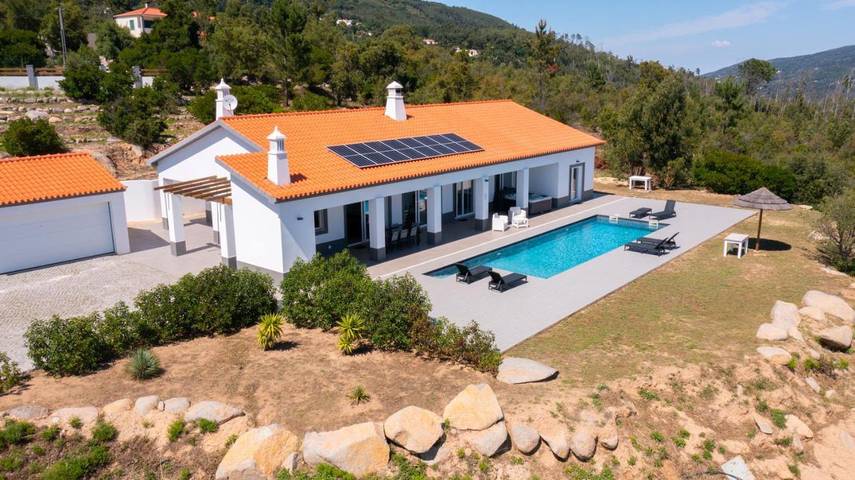 Villa para 6 pessoas, com Jacuzzi e Terraço e ainda Jardim and Piscina em Monchique