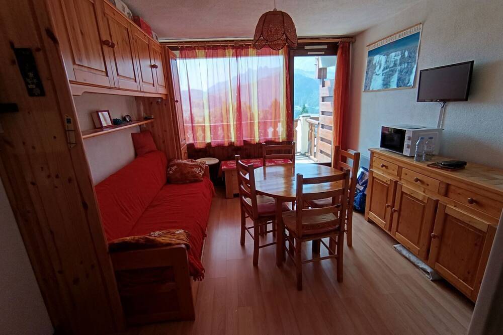 Ganze Wohnung, Charming studio with breathtaking view of the Aravis mountain range in Cohennoz, Albertville und Umgebung